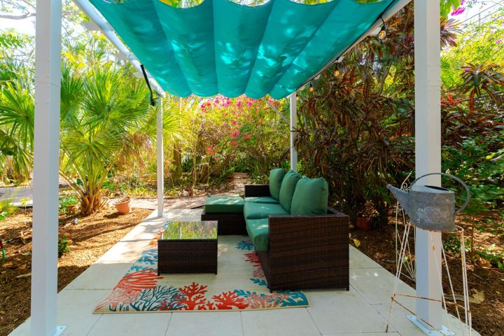 Lantana - Full remodel, decoration & landscaping, photo 5